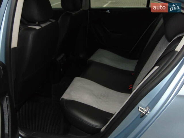 Синий Фольксваген Пассат, объемом двигателя 2 л и пробегом 230 тыс. км за 6300 $, фото 28 на Automoto.ua