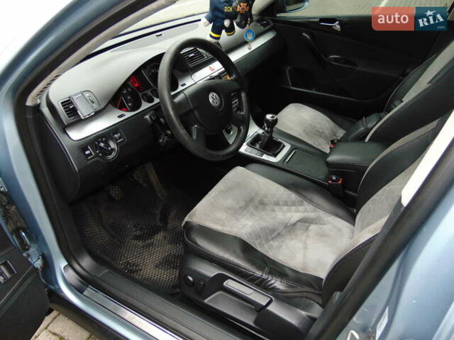 Синий Фольксваген Пассат, объемом двигателя 2 л и пробегом 230 тыс. км за 6300 $, фото 20 на Automoto.ua