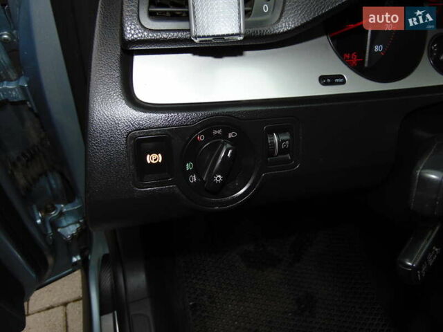 Синий Фольксваген Пассат, объемом двигателя 2 л и пробегом 230 тыс. км за 6300 $, фото 26 на Automoto.ua