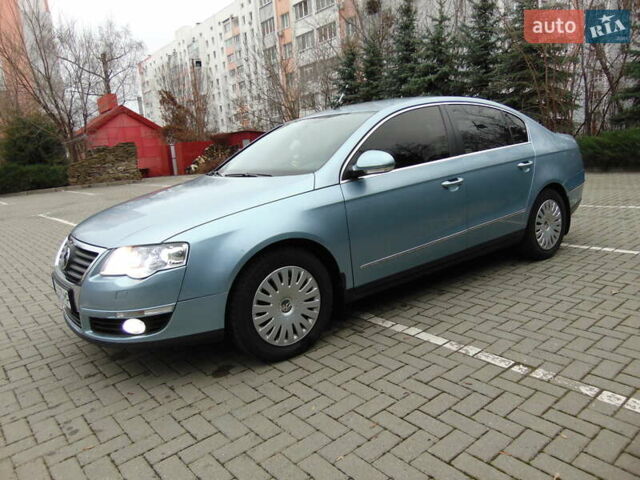 Синий Фольксваген Пассат, объемом двигателя 2 л и пробегом 230 тыс. км за 6300 $, фото 2 на Automoto.ua