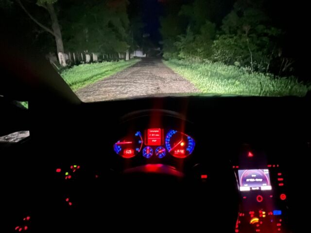 Синій Фольксваген Пассат, об'ємом двигуна 2 л та пробігом 230 тис. км за 7200 $, фото 10 на Automoto.ua