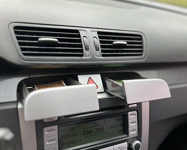 Синій Фольксваген Пассат, об'ємом двигуна 1.98 л та пробігом 320 тис. км за 5000 $, фото 46 на Automoto.ua