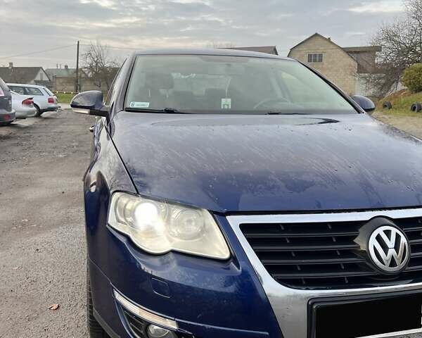 Синій Фольксваген Пассат, об'ємом двигуна 1.97 л та пробігом 300 тис. км за 2599 $, фото 2 на Automoto.ua