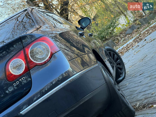 Синий Фольксваген Пассат, объемом двигателя 2 л и пробегом 287 тыс. км за 6950 $, фото 46 на Automoto.ua