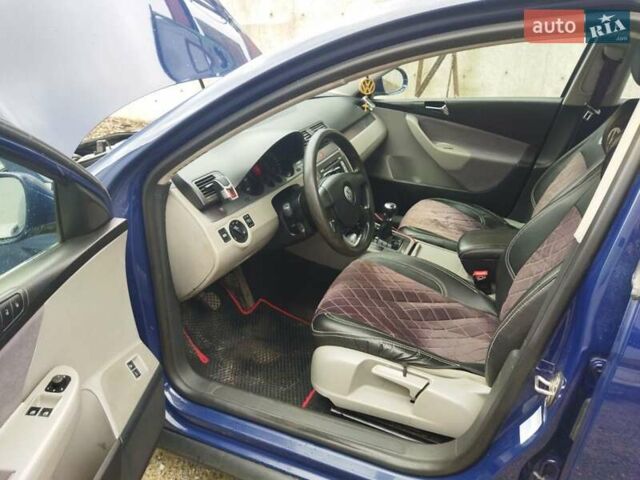 Синий Фольксваген Пассат, объемом двигателя 1.9 л и пробегом 320 тыс. км за 5299 $, фото 5 на Automoto.ua