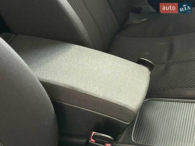 Синій Фольксваген Пассат, об'ємом двигуна 1.8 л та пробігом 135 тис. км за 6690 $, фото 18 на Automoto.ua