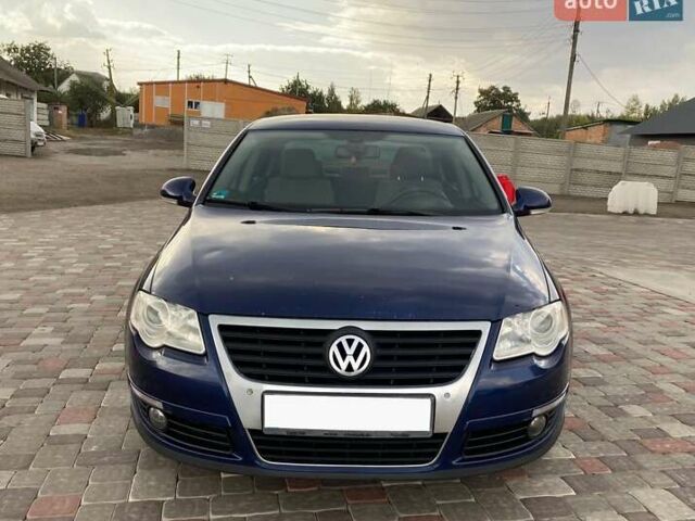 Синій Фольксваген Пассат, об'ємом двигуна 1.8 л та пробігом 205 тис. км за 5500 $, фото 1 на Automoto.ua
