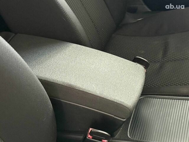 Синий Фольксваген Пассат, объемом двигателя 1.8 л и пробегом 135 тыс. км за 6690 $, фото 18 на Automoto.ua