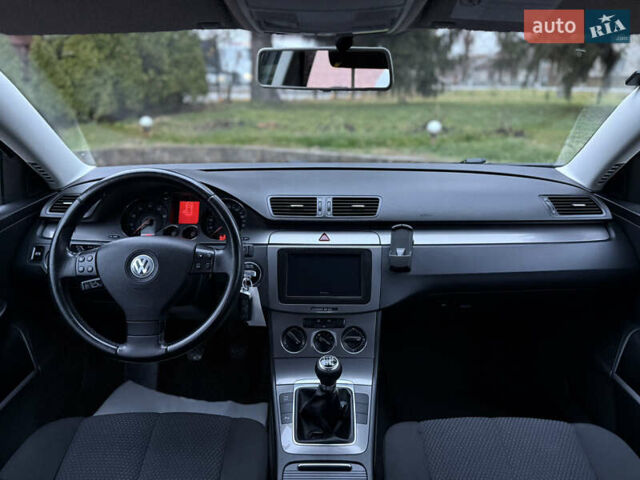 Синий Фольксваген Пассат, объемом двигателя 1.4 л и пробегом 210 тыс. км за 5650 $, фото 17 на Automoto.ua