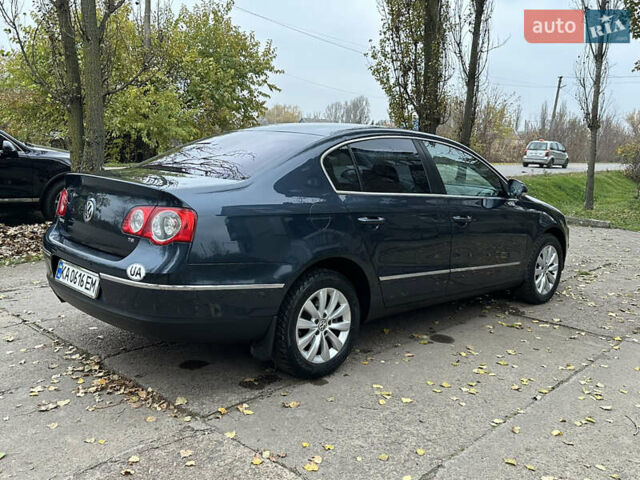 Синий Фольксваген Пассат, объемом двигателя 1.8 л и пробегом 208 тыс. км за 5900 $, фото 6 на Automoto.ua