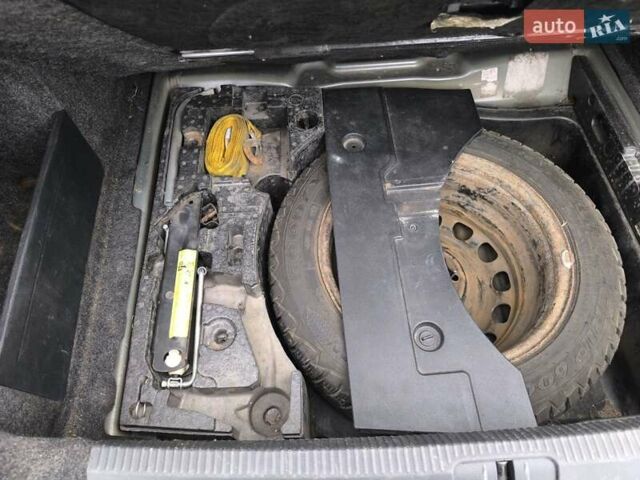 Синий Фольксваген Пассат, объемом двигателя 1.8 л и пробегом 135 тыс. км за 6800 $, фото 6 на Automoto.ua