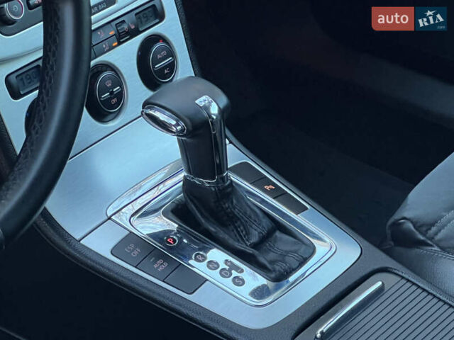 Синий Фольксваген Пассат, объемом двигателя 2 л и пробегом 287 тыс. км за 6950 $, фото 91 на Automoto.ua