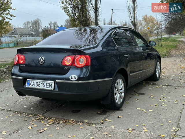 Синий Фольксваген Пассат, объемом двигателя 1.8 л и пробегом 208 тыс. км за 5900 $, фото 10 на Automoto.ua
