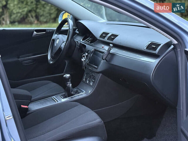 Синий Фольксваген Пассат, объемом двигателя 1.4 л и пробегом 210 тыс. км за 5650 $, фото 12 на Automoto.ua