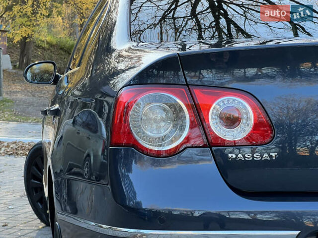 Синий Фольксваген Пассат, объемом двигателя 2 л и пробегом 287 тыс. км за 6950 $, фото 67 на Automoto.ua
