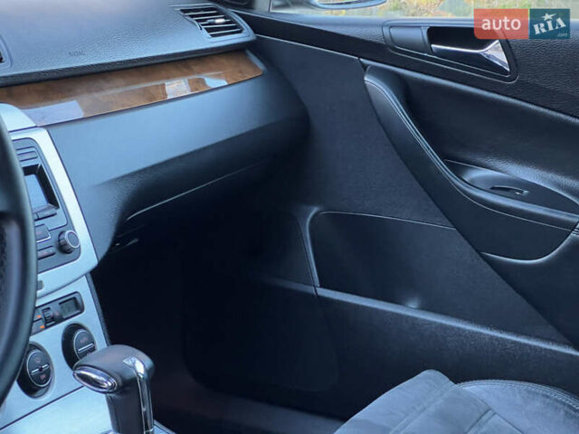 Синий Фольксваген Пассат, объемом двигателя 2 л и пробегом 287 тыс. км за 6950 $, фото 94 на Automoto.ua