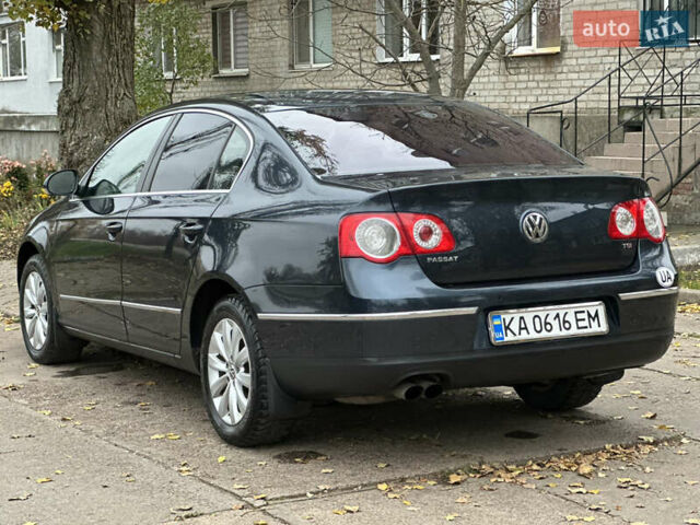 Синий Фольксваген Пассат, объемом двигателя 1.8 л и пробегом 208 тыс. км за 5900 $, фото 3 на Automoto.ua