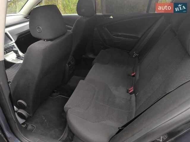 Синий Фольксваген Пассат, объемом двигателя 1.8 л и пробегом 135 тыс. км за 6800 $, фото 16 на Automoto.ua