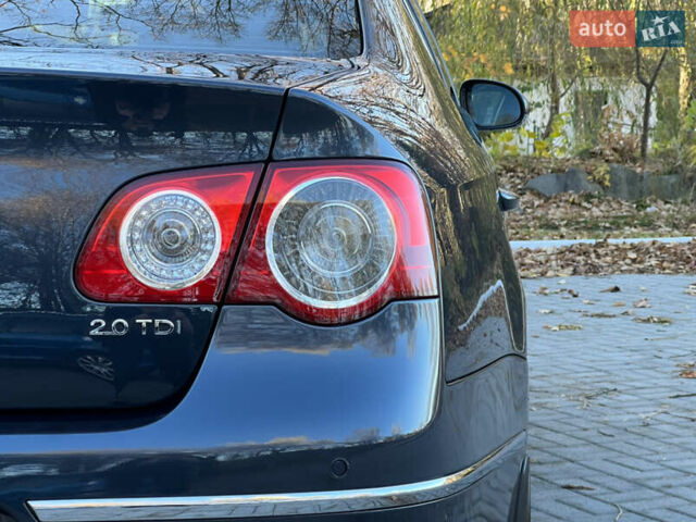 Синий Фольксваген Пассат, объемом двигателя 2 л и пробегом 287 тыс. км за 6950 $, фото 48 на Automoto.ua