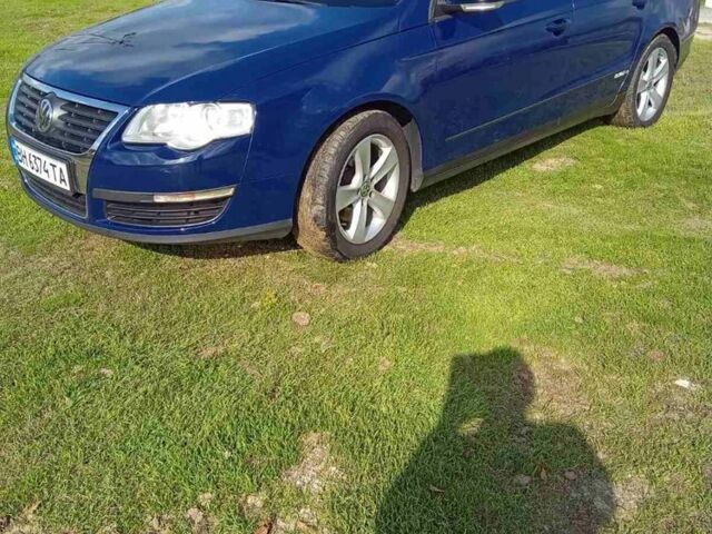 Синий Фольксваген Пассат, объемом двигателя 1.6 л и пробегом 188 тыс. км за 6800 $, фото 5 на Automoto.ua