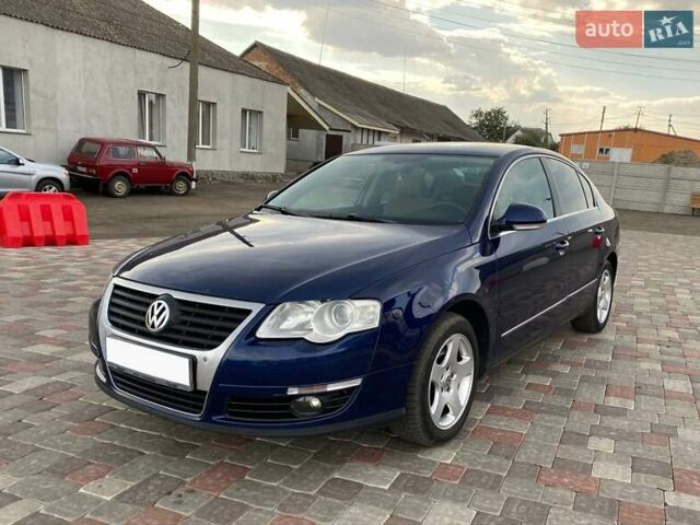 Синій Фольксваген Пассат, об'ємом двигуна 1.8 л та пробігом 205 тис. км за 5500 $, фото 2 на Automoto.ua