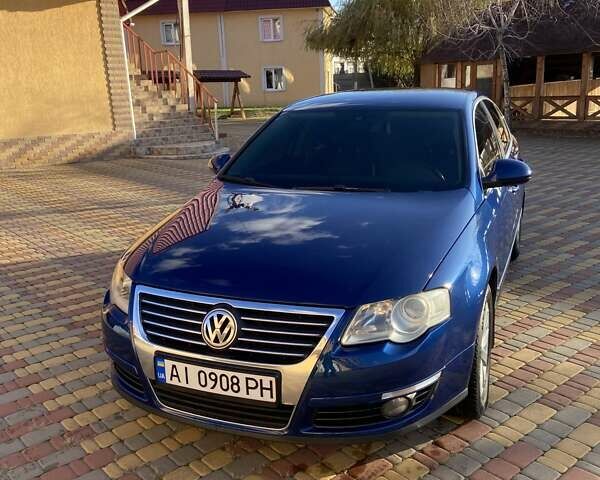 Синий Фольксваген Пассат, объемом двигателя 1.8 л и пробегом 310 тыс. км за 5999 $, фото 1 на Automoto.ua