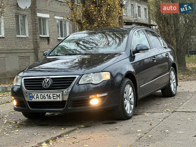 Синий Фольксваген Пассат, объемом двигателя 1.8 л и пробегом 208 тыс. км за 5900 $, фото 9 на Automoto.ua