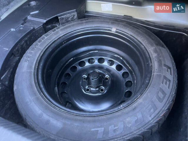 Синий Фольксваген Пассат, объемом двигателя 2 л и пробегом 287 тыс. км за 6950 $, фото 135 на Automoto.ua