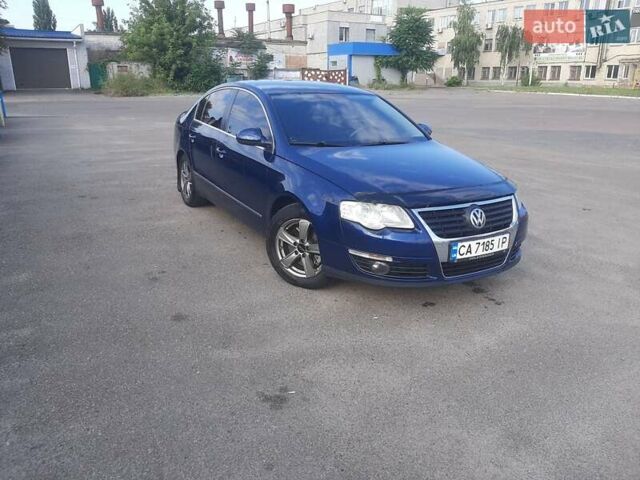 Синій Фольксваген Пассат, об'ємом двигуна 2 л та пробігом 320 тис. км за 7200 $, фото 3 на Automoto.ua