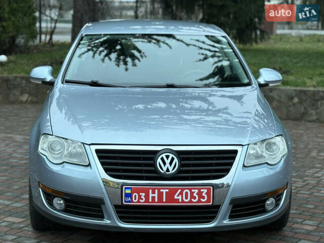 Синий Фольксваген Пассат, объемом двигателя 1.4 л и пробегом 210 тыс. км за 5650 $, фото 1 на Automoto.ua