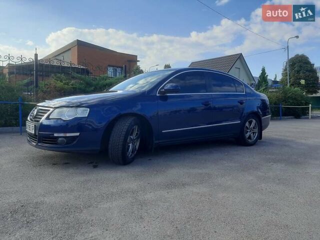 Синій Фольксваген Пассат, об'ємом двигуна 2 л та пробігом 320 тис. км за 7200 $, фото 1 на Automoto.ua