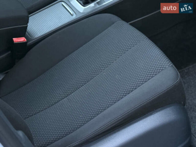 Синий Фольксваген Пассат, объемом двигателя 1.4 л и пробегом 210 тыс. км за 5650 $, фото 14 на Automoto.ua