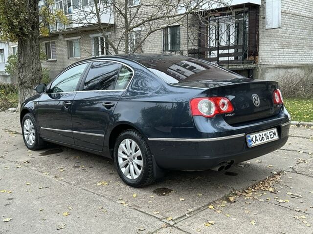 Синий Фольксваген Пассат, объемом двигателя 1.8 л и пробегом 2 тыс. км за 5900 $, фото 2 на Automoto.ua