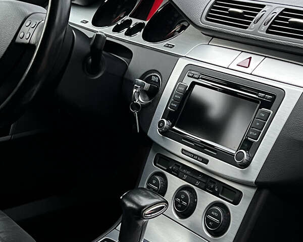 Синій Фольксваген Пассат, об'ємом двигуна 1.8 л та пробігом 345 тис. км за 6900 $, фото 24 на Automoto.ua