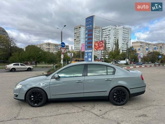 Синий Фольксваген Пассат, объемом двигателя 1.97 л и пробегом 185 тыс. км за 8500 $, фото 6 на Automoto.ua