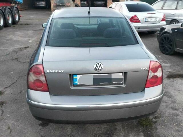 Синий Фольксваген Пассат, объемом двигателя 1.4 л и пробегом 309 тыс. км за 4800 $, фото 2 на Automoto.ua