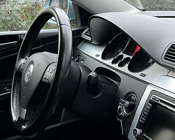Синій Фольксваген Пассат, об'ємом двигуна 1.8 л та пробігом 345 тис. км за 6900 $, фото 25 на Automoto.ua