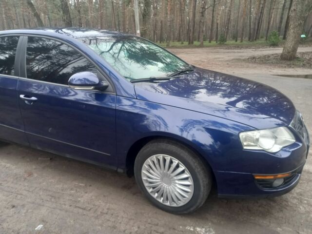 Синій Фольксваген Пассат, об'ємом двигуна 2 л та пробігом 100 тис. км за 7600 $, фото 5 на Automoto.ua