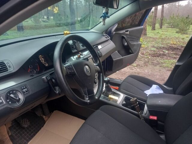 Синій Фольксваген Пассат, об'ємом двигуна 2 л та пробігом 100 тис. км за 7600 $, фото 9 на Automoto.ua