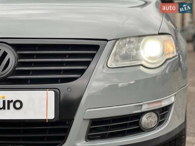 Синий Фольксваген Пассат, объемом двигателя 1.8 л и пробегом 185 тыс. км за 7999 $, фото 13 на Automoto.ua