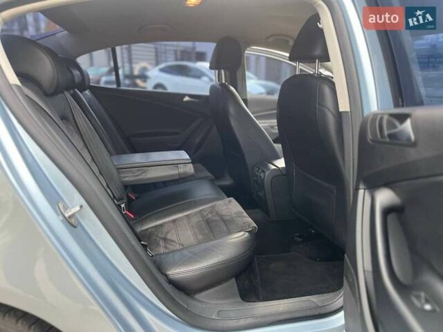 Синий Фольксваген Пассат, объемом двигателя 1.97 л и пробегом 185 тыс. км за 8500 $, фото 20 на Automoto.ua