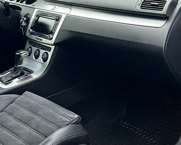 Синій Фольксваген Пассат, об'ємом двигуна 1.8 л та пробігом 345 тис. км за 6900 $, фото 22 на Automoto.ua