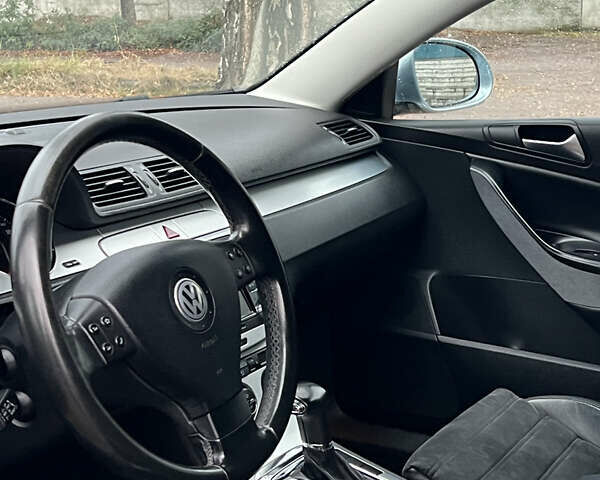 Синій Фольксваген Пассат, об'ємом двигуна 1.8 л та пробігом 345 тис. км за 6900 $, фото 19 на Automoto.ua