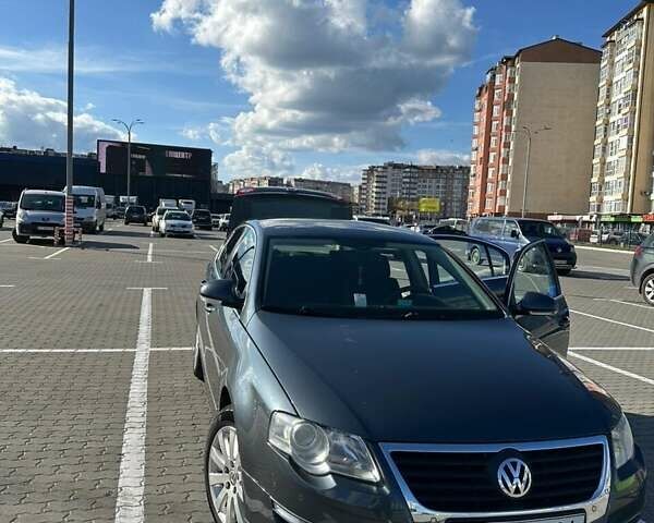 Синій Фольксваген Пассат, об'ємом двигуна 1.6 л та пробігом 250 тис. км за 7500 $, фото 1 на Automoto.ua