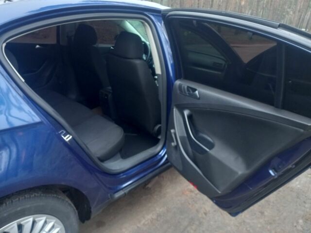 Синій Фольксваген Пассат, об'ємом двигуна 2 л та пробігом 100 тис. км за 7600 $, фото 3 на Automoto.ua