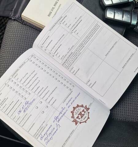 Синій Фольксваген Пассат, об'ємом двигуна 1.39 л та пробігом 237 тис. км за 9450 $, фото 20 на Automoto.ua