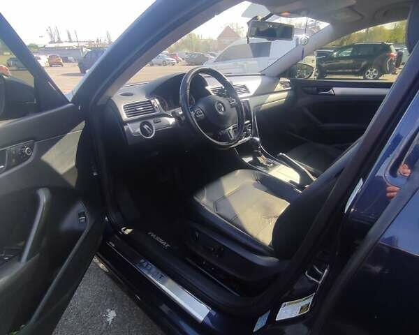 Синий Фольксваген Пассат, объемом двигателя 2.5 л и пробегом 216 тыс. км за 10500 $, фото 15 на Automoto.ua