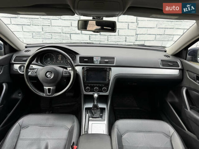 Синій Фольксваген Пассат, об'ємом двигуна 2.5 л та пробігом 177 тис. км за 9500 $, фото 17 на Automoto.ua