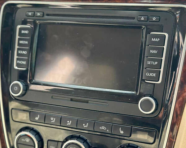 Синій Фольксваген Пассат, об'ємом двигуна 1.97 л та пробігом 247 тис. км за 11000 $, фото 9 на Automoto.ua