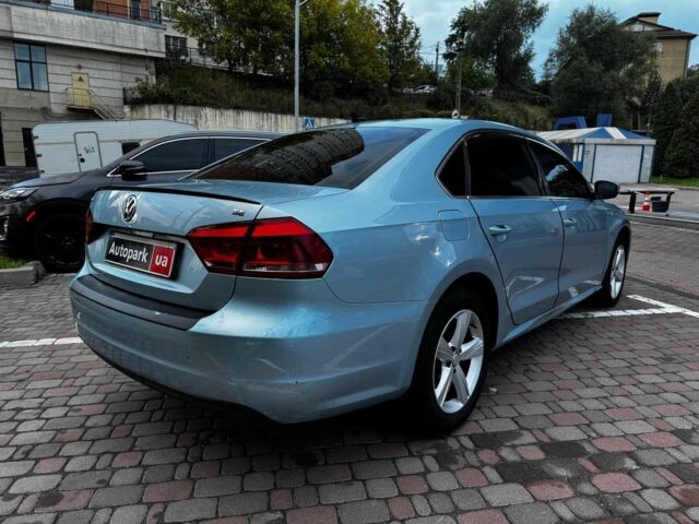 Синий Фольксваген Пассат, объемом двигателя 2.5 л и пробегом 330 тыс. км за 6790 $, фото 4 на Automoto.ua